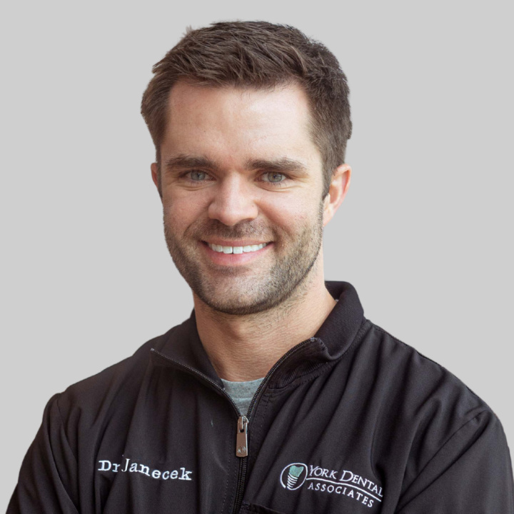 Dr. Janecek